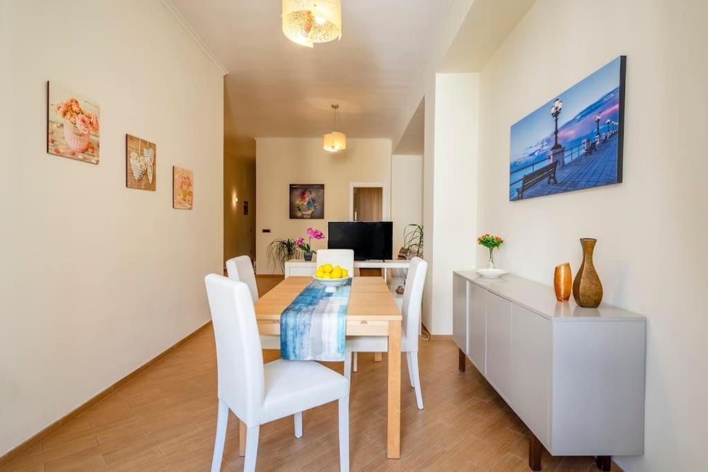Carlotta - Italian Living Apartment Bari Exterior foto
